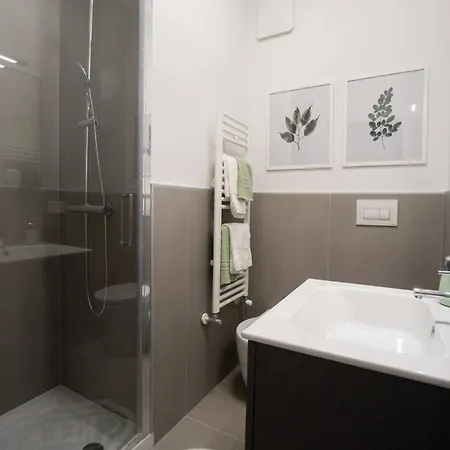 Charming Modern 3br In The Heart Of